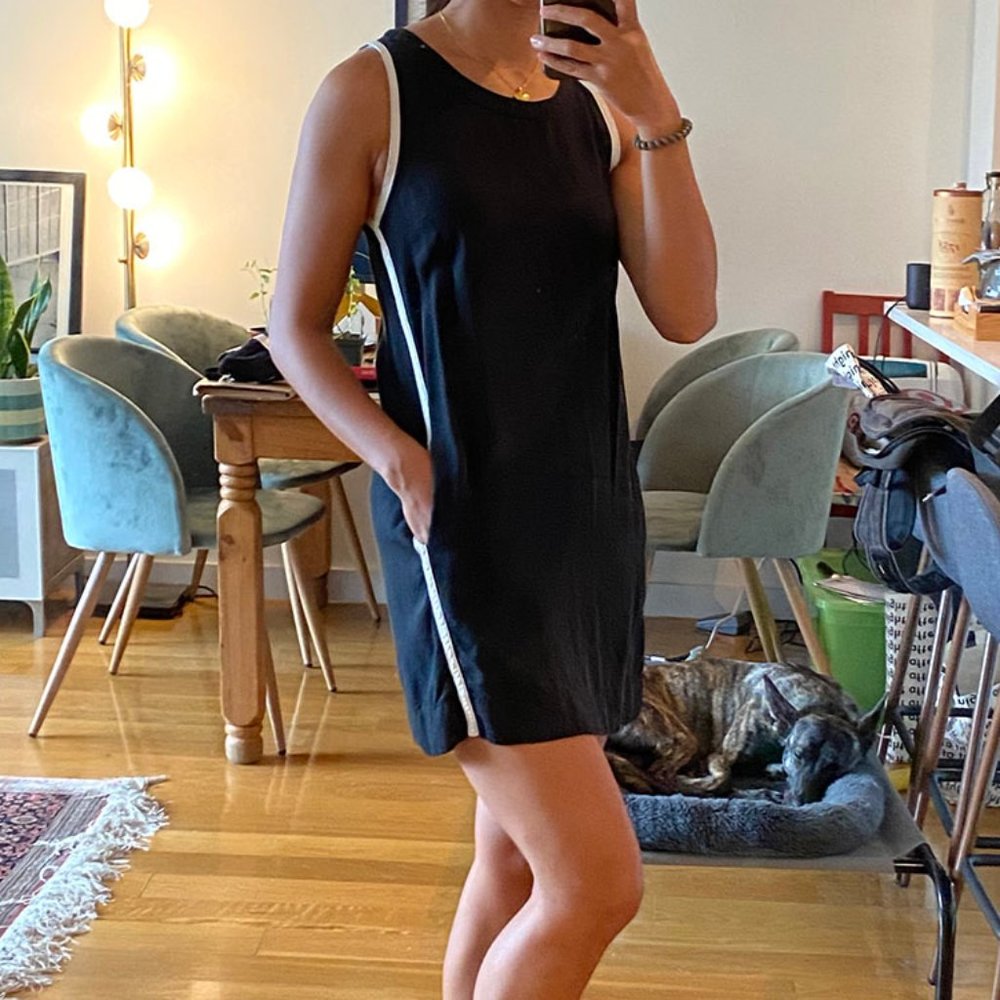Sporty Black Sleeveless Dress w Cutout Back